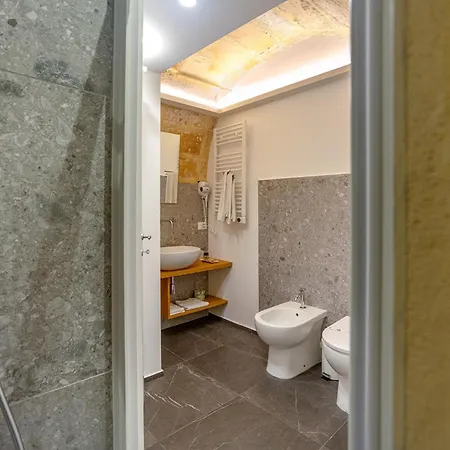 Ad Maiora - Design 2* Ragusa
